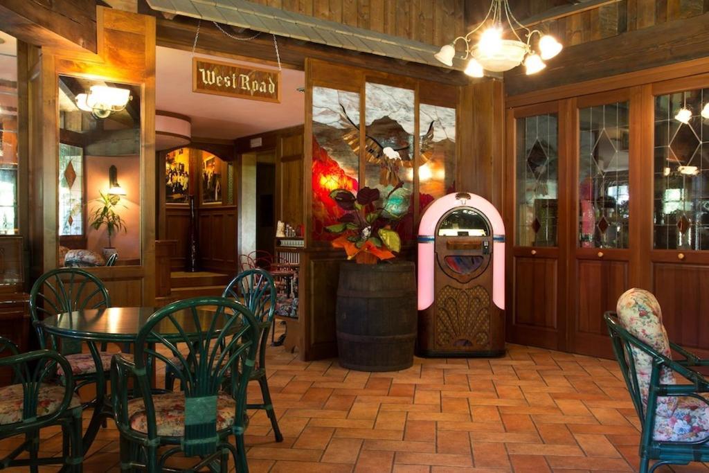 Hotel California Champoluc Zewnętrze zdjęcie