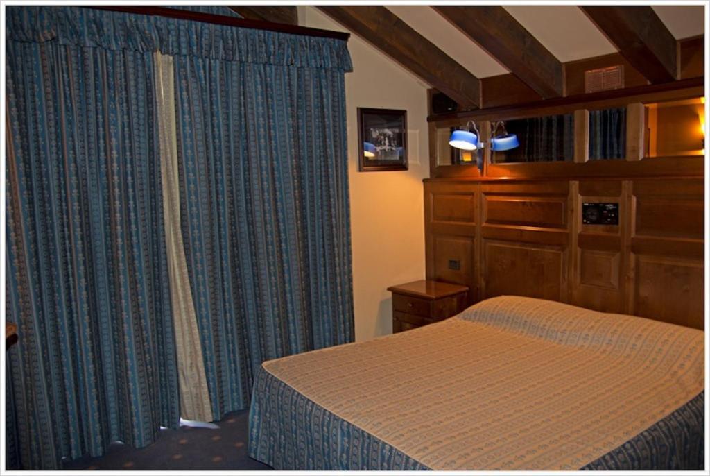 Hotel California Champoluc Zewnętrze zdjęcie